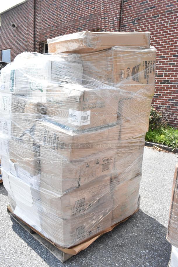 Scratch & Dent Lot: 38 Bulk Foodservice & Packaging Essentials – Cups, Containers, Bags, Napkins & More! 38 Times Your Bid! - Image 3 of 5