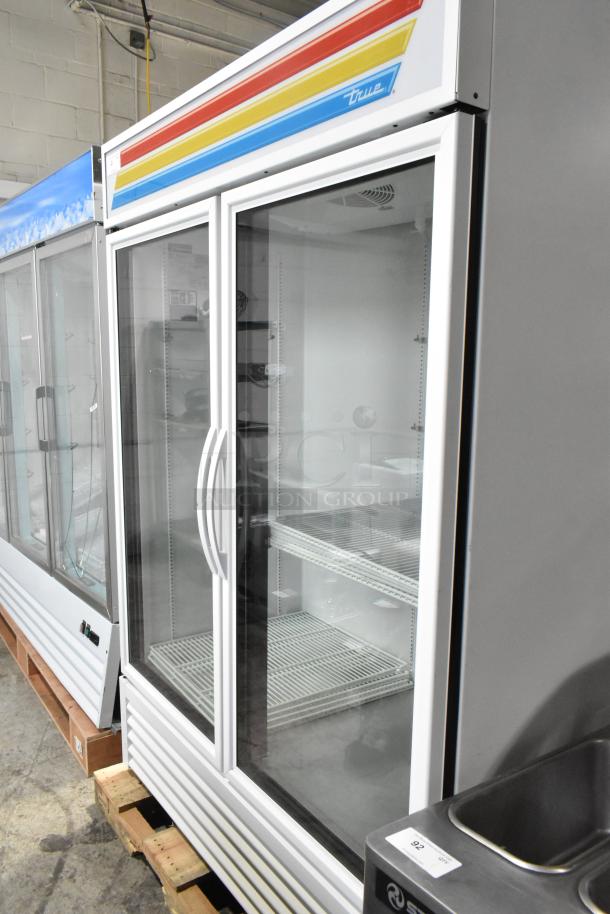 BRAND NEW SCRATCH AND DENT! 2024 True GDM-49-HC Metal Commercial 2 Door Reach In Cooler Merchandiser w/ Poly Coated Racks. 115 Volts, 1 Phase. Tested and Working! - Image 6 of 6