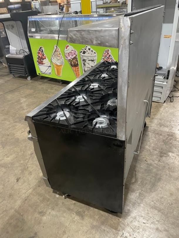 Vulcan Commercial Stainless Steel Natural Gas Powered 10 Burner Range/Double Oven Combo! With Back Splash & Overhead Salamander Shelf! With Wire Oven Racks! On Casters! - Image 4 of 11