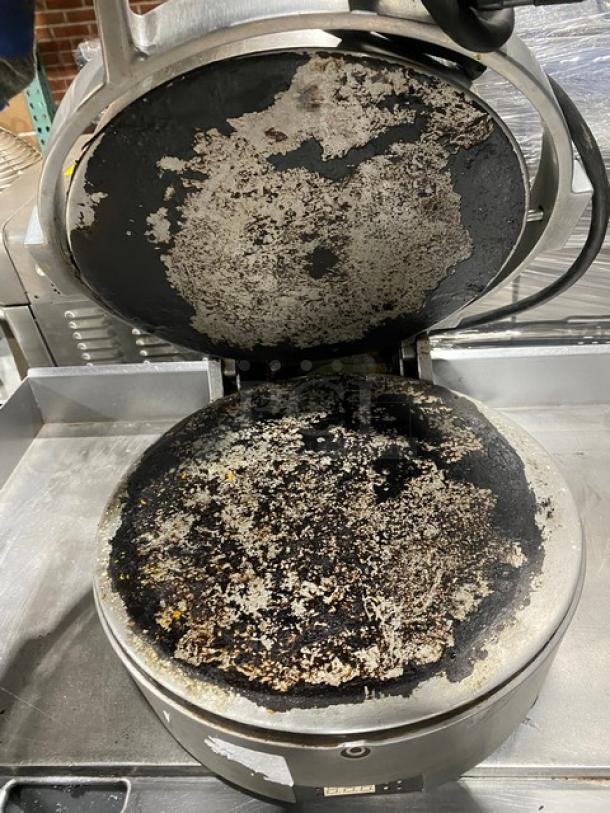 Caliente Industries Commercial Stainless Steel Electric Powered Countertop Tortilla Press Cooker/Warmer! Model: A1! 115-125/208-240V! - Image 4 of 7