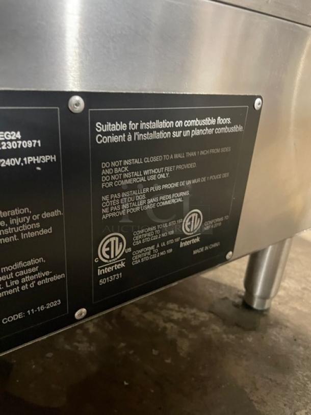 NEW! Scratch-N-Dent! Standard Range! 2023! Late Model! Commercial Stainless Steel Electric Powered Countertop 24" Flat Griddle! With Thermostatic Controls! With Back & Side Splash! Model: SR-EG24 SN: SR2370971! 208/240V 1/3 Phase! On Legs! - Image 8 of 9
