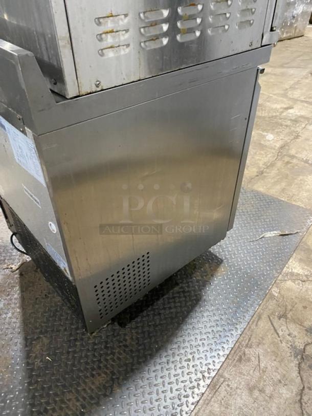 Avantco Commercial Stainless Steel Solid Single Door Worktop Refrigerator! With Poly Coated Wire Rack! Model: 178TWT27RHC SN: 6555250116120301! 115V! On Casters! - Image 4 of 8