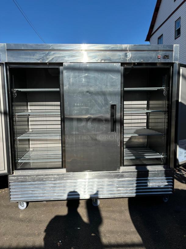 BRAND NEW DUKERS D83R COMMERCIAL 3 DOOR REACH IN FREEZER !! - Image 5 of 5