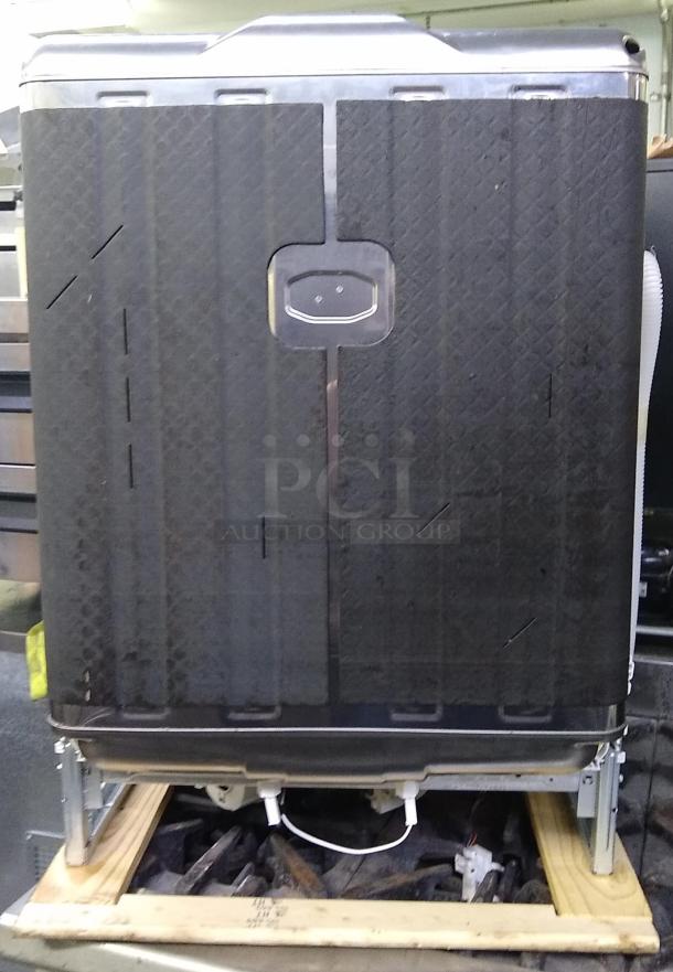 Under counter GE PROFILE Standard Built-In Dishwasher, Stainless Steel with Front Control - Image 3 of 6