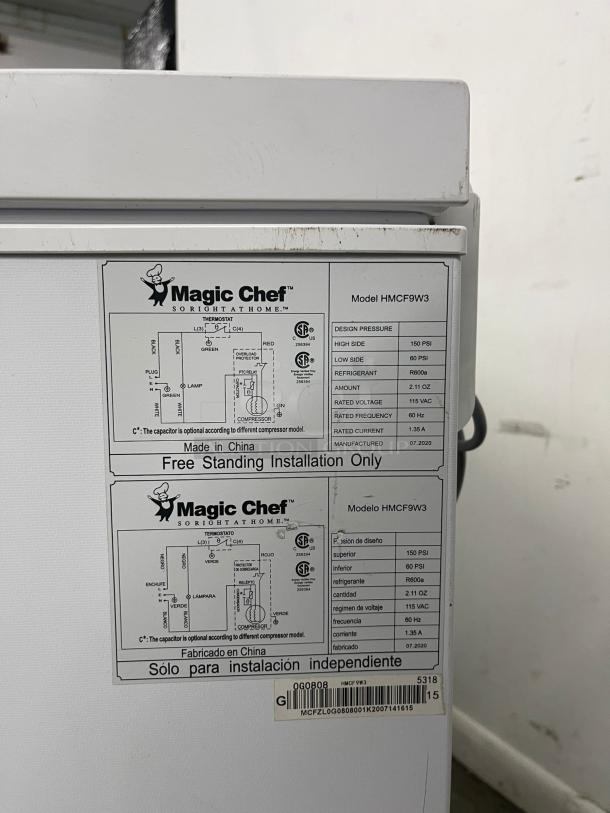 MAGIC CHEF 8.7 cu. ft. Manual Defrost Chest Freezer in White - Image 2 of 6