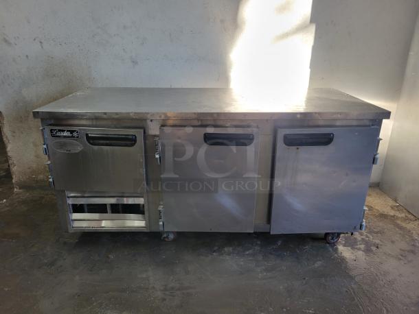 Leader 3 Door Commercial Refrigerator Pizza Prep Table - Image 1 of 4