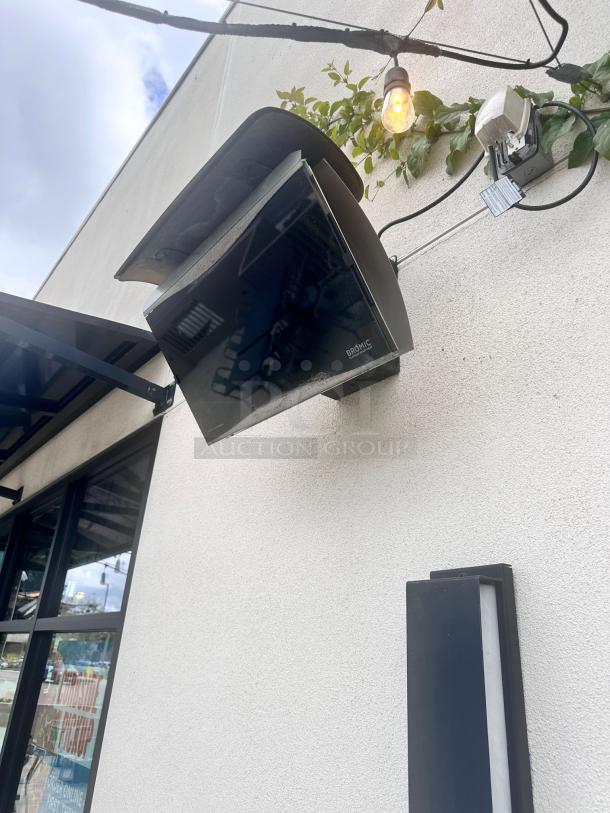 Superb Condition – WALL-MOUNTED PATIO HEATER – Bromic Smart-Heat –  Fully Tested! - Image 2 of 5