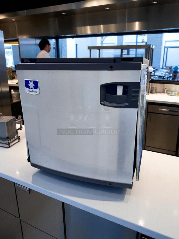 Excellent Condition – Manitowoc ID0522A-161 – Modular Ice Maker Head – 115V – Fully Tested & Working! - Image 2 of 7