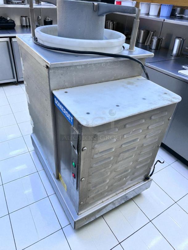 Outstanding Condition – Somerset SDR-400 – Dough Rounder – 110V – Fully Tested & Working! - Image 4 of 6