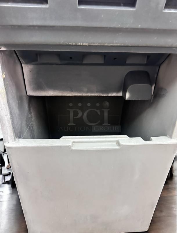 Awesome Condition – Scotsman CME1056AS-3 – Commercial Ice Machine – 208-230V – Fully Tested & Working! - Image 5 of 7