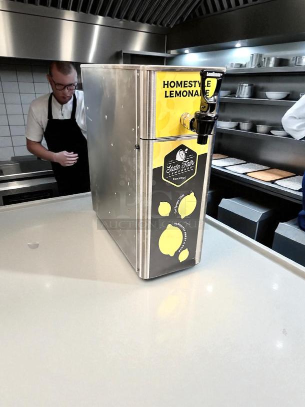 Excellent Condition – Newco FPM-1 – Homestyle Lemonade Beverage Dispenser – Stainless Steel – Fully Tested & Working! - Image 2 of 9