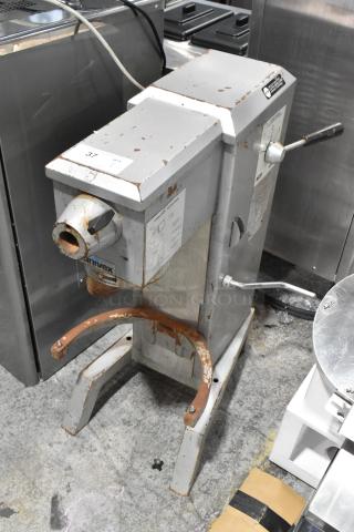 Univex M20 Metal Commercial 20 Quart Planetary Dough Mixer. 115 Volts, 1 Phase.