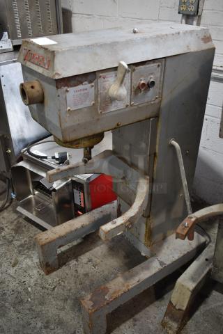 Vulcan FM-30 Metal Commercial Floor Style 30 Quart Planetary Dough Mixer. 120 Volts, 1 Phase. - Item #1191454
