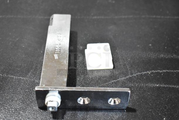 5 BRAND NEW SCRATCH AND DENT! Items Including Kason® 1094 SureClose™ Wide Door Closer Hook (Polished Chrome, Flush - 3/4" Offset) 507094000026, Kason® 11094000027 Door Closer Hook with 1 1/8" Offset Mount AP262999, Kason® 61741000258 Satin Die Cast Zamak 4" Adjustable Equipment Leg; Flange Foot; 3/8"-16 Stud Mount AP262073, Kason® 1645 1 3/8" - 2 1/2" Adjustable Gray Plastic Hex Foot Insert for 1 5/8" OD Tubing 507645000257, Kason® 11556000005 Concealed Cartridge Style Door Hinge AP263297. 5 Times Your Bid! - Image 17 of 20