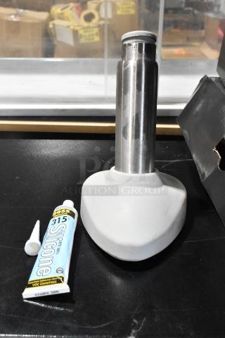 BRAND NEW SCRATCH AND DENT! Kason® 9000 Toilet Jack