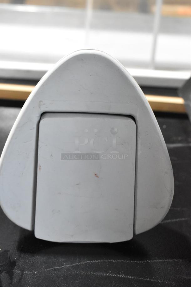 BRAND NEW SCRATCH AND DENT! Kason® 9000 Toilet Jack - Image 4 of 6