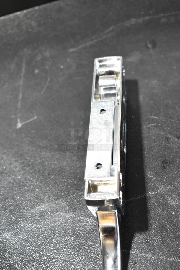 BRAND NEW SCRATCH AND DENT! Kason® 172 Magnetic Mechanical Latch (Offset Handle, Cylinder Lock)  507172BC0006 - Image 5 of 7