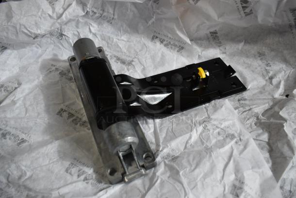 6 BRAND NEW SCRATCH AND DENT! Kason® 218 Adjustable Spring Hinge 507218000012, Kason® 1345 Performer Positive Adjustable Hinge (Right Hand), Kason® 930 Series Trigger Action Latch Strike (Flush - 3/8") 507930A00004, Kason® 481 Safety-Glow™ Walk-In Cooler Safety Release Handle with Plastic Glow Knob 507481A00600, Kason® 1345 Performer Positive Adjustable Hinge (Left Hand), Kason® 1245 Reversible Cam-Rise Door Hinge (Polished Chrome, 1 1/4" Offset), 10 1/16" x 5 1/2" 507245000044. 6 Times Your Bid! - Image 5 of 10