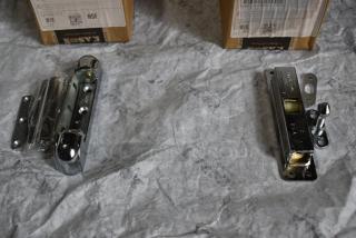 2 BRAND NEW SCRATCH AND DENT! Items Including Kason® 217 Adjustable Hinge (Offset - 1-1/8" (28.6 mm)) 507217000008, Kason® 535 Series Roller Grip 507535L00004. 2 Times Your Bid!