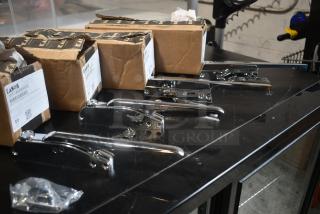 4 BRAND NEW SCRATCH AND DENT! Items Including Kason® 538 Edgemount Latch (Padlocking Lock) 507538000004, Kason® 538 Edgemount Latch (Cylinder Lock) 507538C00004, Kason® 172 Magnetic Mechanical Latch (Straight Handle, No Lock) 507172000006. 4 Times Your Bid!