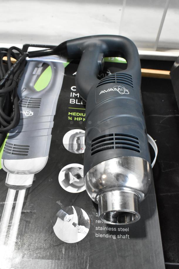 BRAND NEW SCRATCH AND DENT! 2023 AvaMix 928IBMD12 12" Medium-Duty Variable Speed Immersion Blender - 3/4 hp. 115 Volts, 1 Phase. - Image 9 of 11