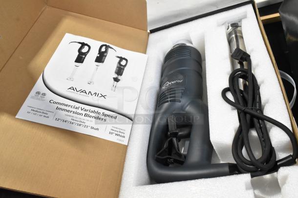BRAND NEW SCRATCH AND DENT! 2023 AvaMix 928IBMD12 12" Medium-Duty Variable Speed Immersion Blender - 3/4 hp. 115 Volts, 1 Phase. - Image 3 of 5