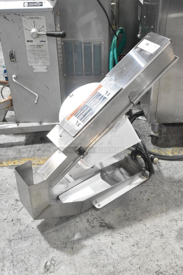 REFURBISHED! Oliver 702-N Metal Commercial Countertop Bread and Bagel Slicer. 115 Volts, 1 Phase. Tested and Working! - Image 3 of 9