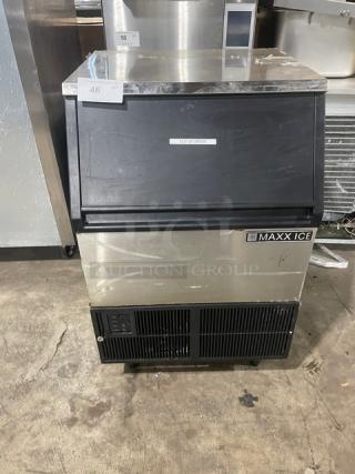 Maxx Ice Commercial Stainless Steel Electric Powered Undercounter Automatic Ice Making Machine/Ice Storage Bin Combo! Model: MIM250 SN: 1408025000425! 115V! On Legs! - Item #1192453