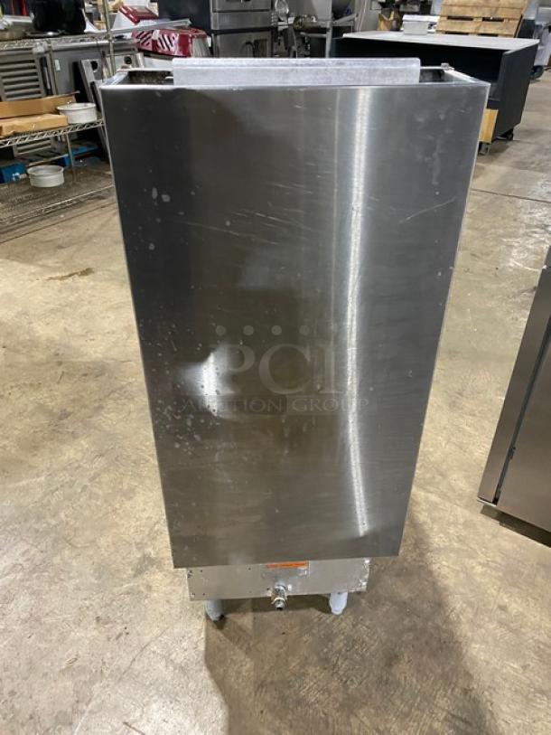 Pitco Commercial Stainless Steel Natural Gas Powered Deep Fat Fryer! With Back Splash & Basket Hanger! With Fry Baskets! On Legs! - Image 4 of 9
