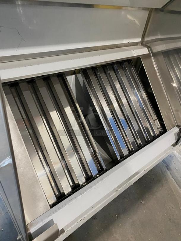 BRAND NEW! Commercial Stainless Steel Kitchen Exhaust Hood! With Filter! - Image 6 of 7