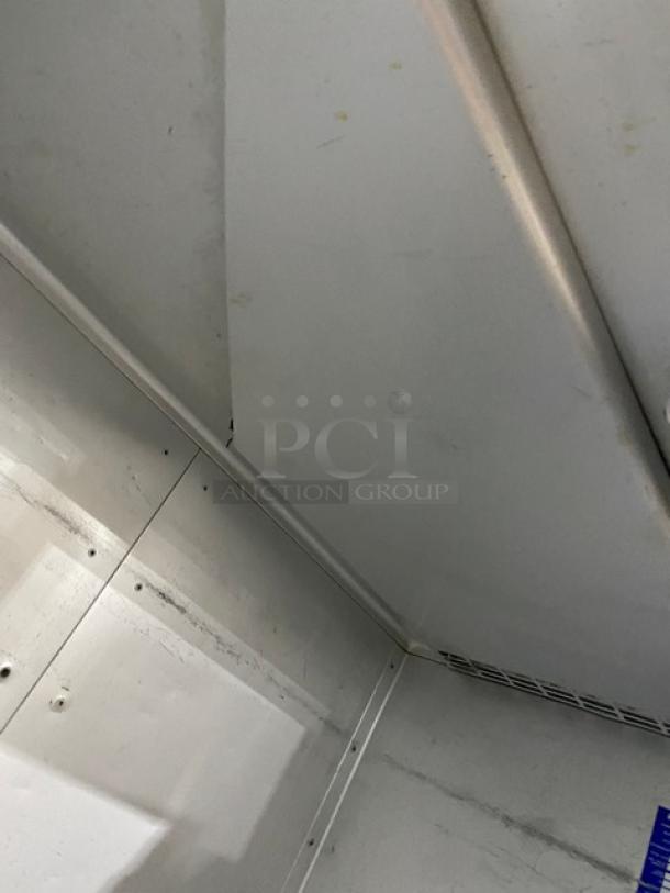 Traulsen Commercial Stainless Steel Solid 2 Door Reach In Refrigerator! Model: GHT 2-32 NUT SN: 198348 5G! 115V 1 Phase! - Image 5 of 8