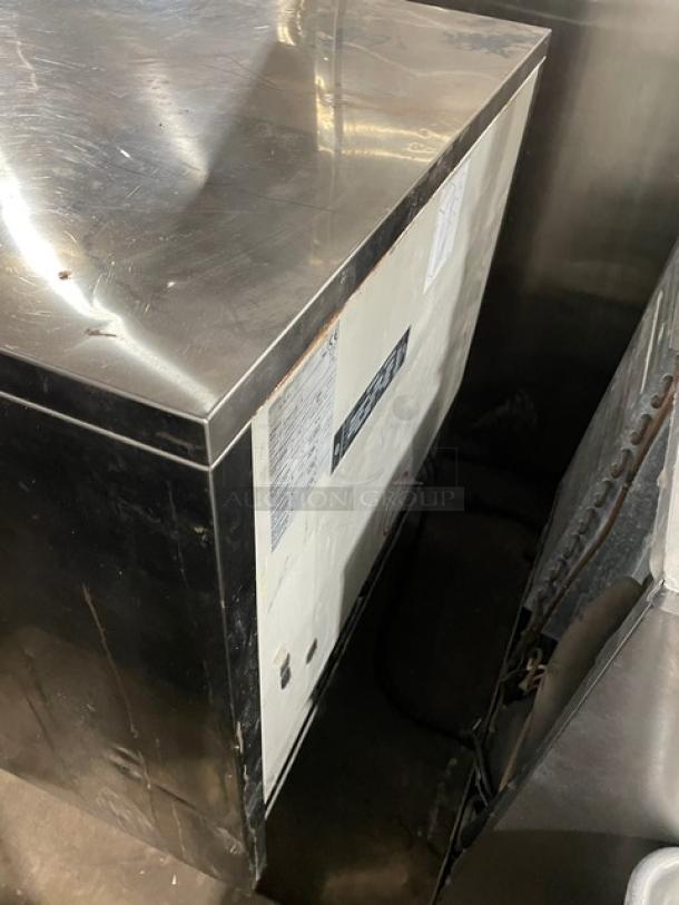 Piper Products Commercial Stainless Steel Electric Powered Undercounter Blast Chiller/Shock Freezer! With Digital Controls! With Built In Pan Holding Rack & Probe! Model: RCM051S SN: F20080211000020! 208V 1 Phase! - Image 4 of 9