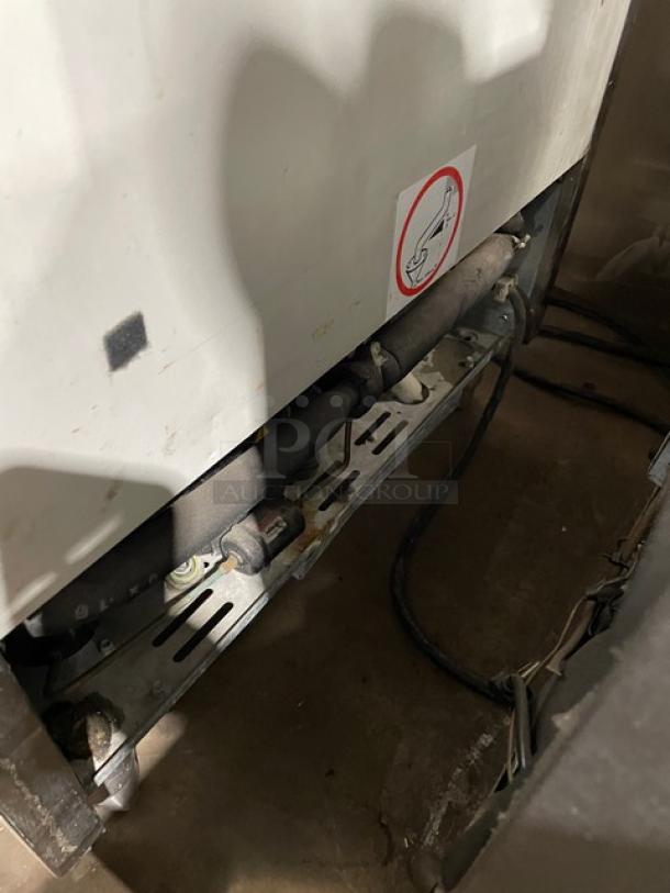 Piper Products Commercial Stainless Steel Electric Powered Undercounter Blast Chiller/Shock Freezer! With Digital Controls! With Built In Pan Holding Rack & Probe! Model: RCM051S SN: F20080211000020! 208V 1 Phase! - Image 9 of 9
