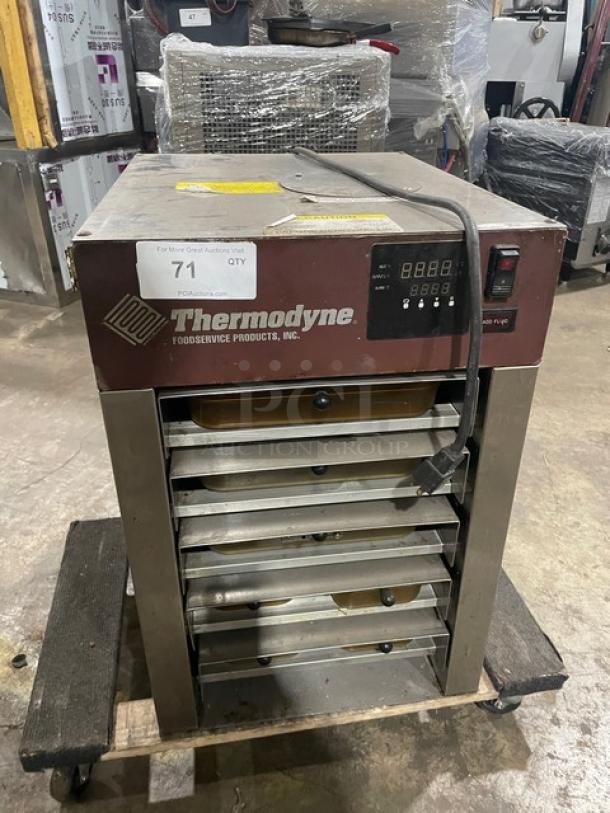Thermodyne Commercial Stainless Steel Electric Powered Countertop Slow Cook/Hold Oven! With Ambered High Heat Food Containers! Model: 300NDNL SN: 4361! 120V 1 Phase! - Image 1 of 9