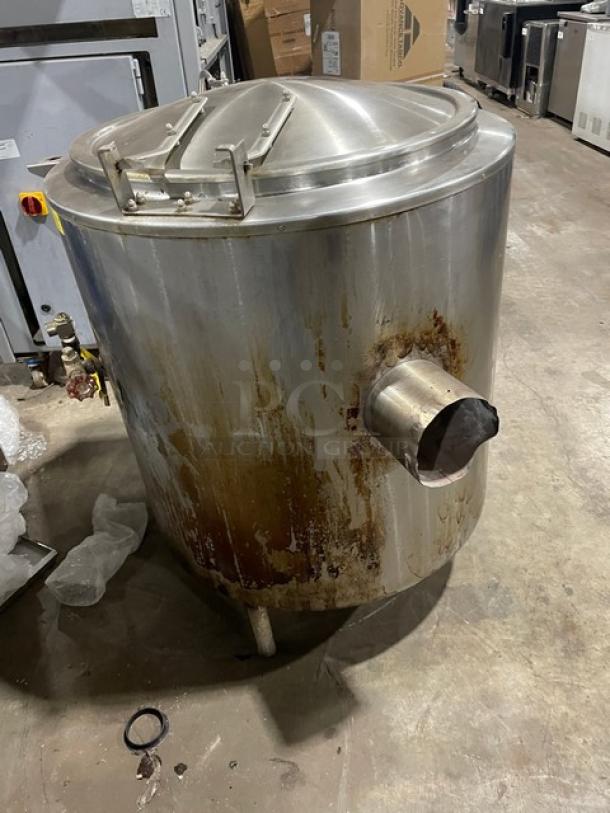 Groen AH140 stainless steel steam jacketed kettle, 40 lb capacity, natural gas powered, on legs, used condition.
