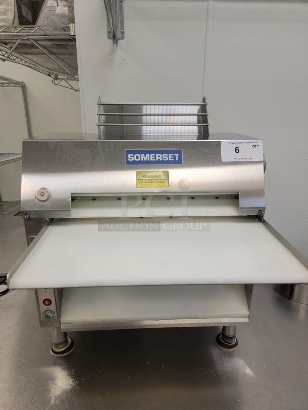 Somerset CDR-2000 20" Two Stage Dough Sheeter! Tired of inconsistent dough thickness and slow hand-rolling in your bakery or pizzeria? Revolutionize your dough production with this powerful Two Stage Dough Sheeter!
This commercial-grade sheeter is designed to make light work of even the toughest doughs, delivering perfectly uniform sheets every single time. *BUYER MUST REMOVE - NO SHIPPING OR HANDLING AVAILABLE* See video link in description below 👇 - Image 1 of 6