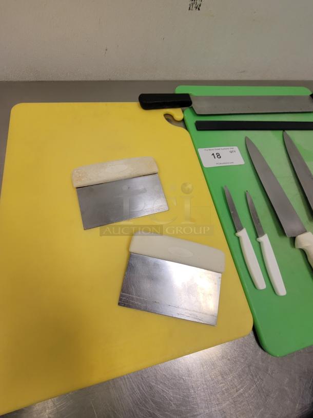 3 Commercial Cutting boards with assorted cutting utensils.  2- 2' x 18" 1- 20" x 15
Commercial Cutting Board & Utensil Set - Perfect for Any Kitchen! Boost your kitchen's prep efficiency with this convenient package! We're offering (3) durable Commercial Cutting Boards paired with a selection of assorted cutting utensils, ideal for restaurants, catering, food trucks, or even home chefs who demand professional quality. *BUYER MUST REMOVE - NO SHIPPING OR HANDLING AVAILABLE* - Image 2 of 5
