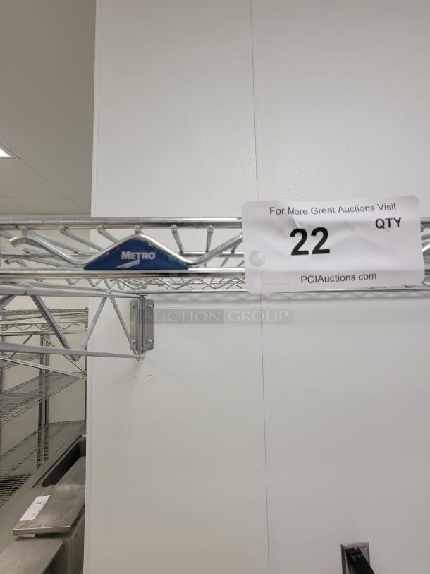 Metro SmartWall Shelves G3 (1) 5' (1) 4'
(2) Metro SmartWall G3 Shelves - Optimize Your Space! Looking to maximize your storage and organization? We have (1) 5 Foot and (1) 4 Foot Metro SmartWall G3 Shelves, perfect for any commercial kitchen, laboratory, healthcare facility, or even a highly organized home garage! *BUYER MUST REMOVE - NO SHIPPING OR HANDLING AVAILABLE* - Image 2 of 3