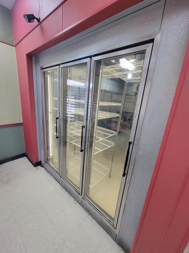 Imperial Super Insulated 18' Walk-in Cooler with 3 Glass Door Pass-Through & Bonus Shelving! Massive cold storage and display solution available! We're offering a fantastic deal on a 18-foot Imperial Super Insulated Walk-in Cooler, featuring a convenient 3-Glass Door Pass-Through for easy merchandising and access. Heatcraft MOHO25 Outdoor/Rooftop condensing unit.  As a special bonus, this package includes Metro Racks and additional shelving to get you organized right away! - *BUYER MUST DISASSEMBLE AND REMOVE - NO SHIPPING OR HANDLING AVAILABLE* - Image 14 of 20