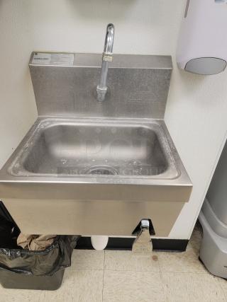 Advance Tabco 7-PS-30 Stainless Hands-Free Sink! Perfect way to Elevate your Hygiene Standards! *BUYER MUST REMOVE - NO SHIPPING OR HANDLING AVAILABLE*