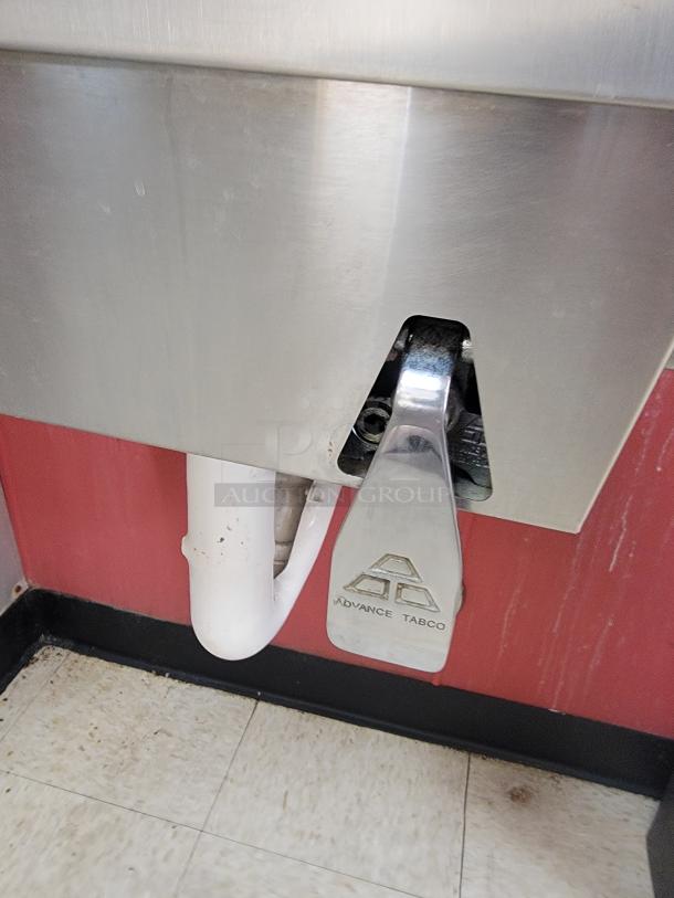 Advance Tabco 7-PS-30 Stainless Hands-Free Sink! Perfect way to Elevate your Hygiene Standards! *BUYER MUST REMOVE - NO SHIPPING OR HANDLING AVAILABLE* - Image 2 of 4