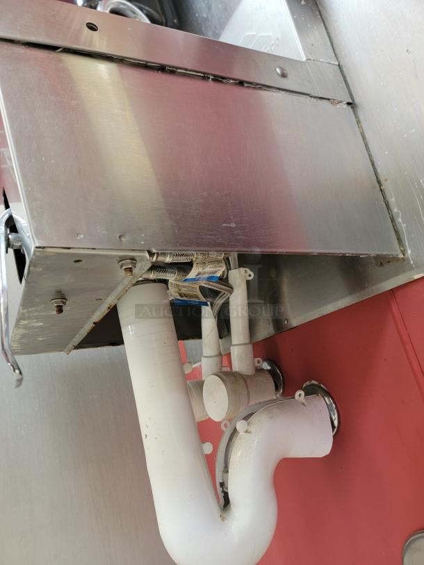 Advance Tabco 7-PS-30 Stainless Hands-Free Sink! Perfect way to Elevate your Hygiene Standards! *BUYER MUST REMOVE - NO SHIPPING OR HANDLING AVAILABLE* - Image 3 of 4
