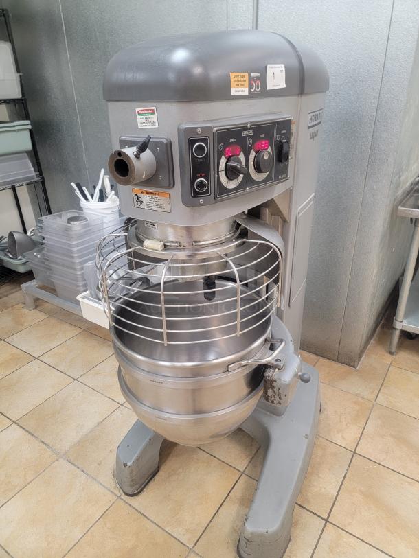 Unlock Peak Performance with this HOBART LEGACY HL662-1STD 60 Quart Planetary Floor Mixer!
In the fast-paced world of commercial kitchens, efficiency and reliability are non-negotiable. The HOBART LEGACY HL662-1STD 60 Quart Planetary Floor Mixer isn't just a piece of equipment; it's the foundation for your kitchen's success, designed to deliver consistent, high-volume results every single day. *BUYER MUST REMOVE - NO SHIPPING OR HANDLING AVAILABLE* See video link in description below 👇 - Image 2 of 4