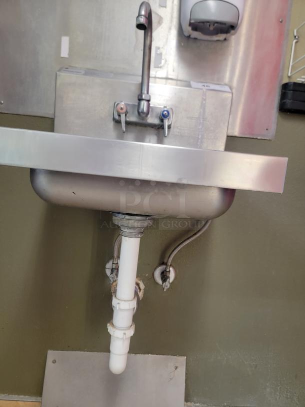 Advance Tabco 7-PS-60 Stainless Steel Wall Mounted Hand Sink - Commercial Grade! Durable and hygienic Stainless Steel Wall Mounted Hand Sink. This commercial-grade sink is essential for any food service establishment, healthcare facility, or commercial kitchen needing a dedicated hand-washing station. *BUYER MUST REMOVE - NO SHIPPING OR HANDLING AVAILABLE* - Image 2 of 2