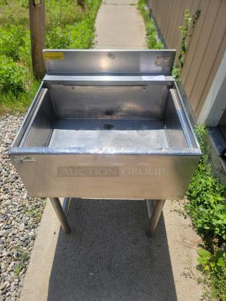 Stainless Steel Insulated Underbar Ice Bin - Perfect for Bars & Restaurants! Upgrade your bar setup with this essential stainless steel insulated underbar ice bin! Designed for efficiency and hygiene, this unit is perfect for any commercial establishment needing a reliable and convenient source of ice for beverages. - Item #1193595