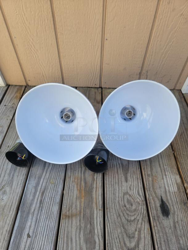 (2) Brand New Food Warmer Retractable Heat Lamps - Keep Food Hot & Fresh! We have two (2) brand new, never-used food warmer retractable heat lamps available, perfect for any commercial kitchen, buffet, catering setup, or carving station! - Image 2 of 4