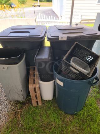 Rubbermaid 96-gallon toter bins, storage containers, and miscellaneous garage items. Ideal for organization and use.