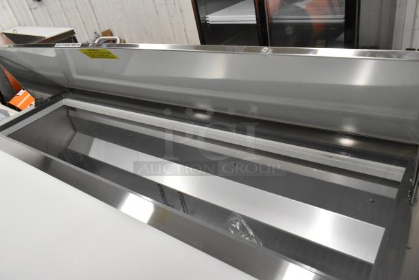 Brand new Mainstreet 829PT60 commercial prep table, bain marie mega top, 115V, 1 phase, with commercial casters, minor scratches.