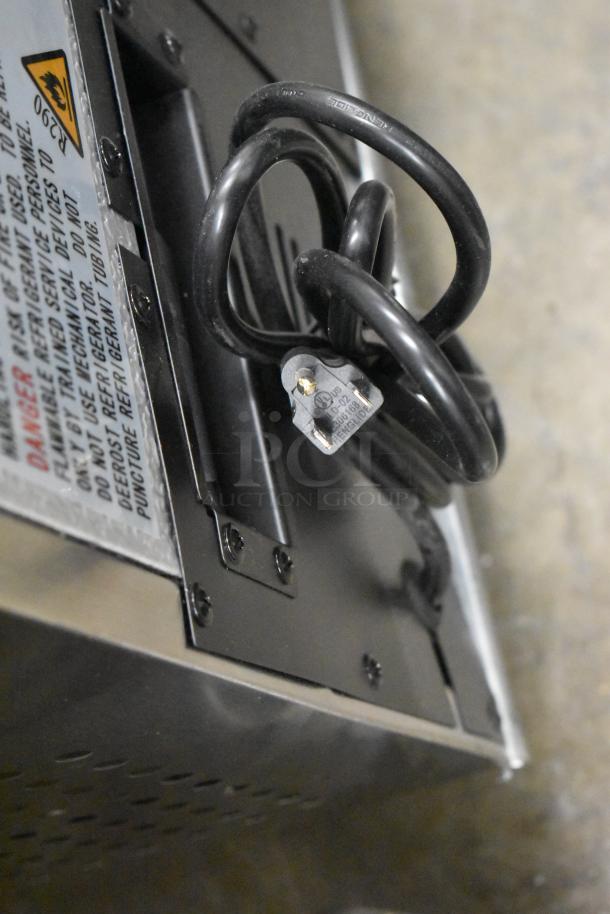 Mainstreet 829PT60 commercial sandwich salad prep table cord and warning label, new with slight imperfections. 115V, 1 phase.