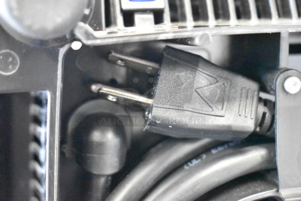 Close-up of plug and cord for new 2025 Vita-Mix VM0101D countertop blender. 120 Volts, 1 Phase. Scratch and dent condition.